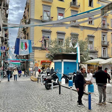 'A Room De' Scugnizzi Naples Luaran gambar