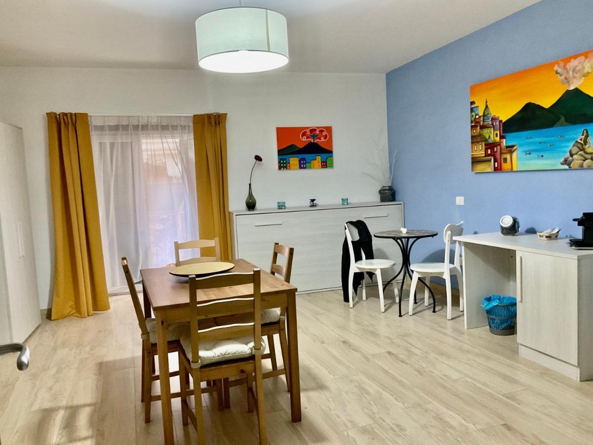 'A Room De' Scugnizzi Naples Luaran gambar