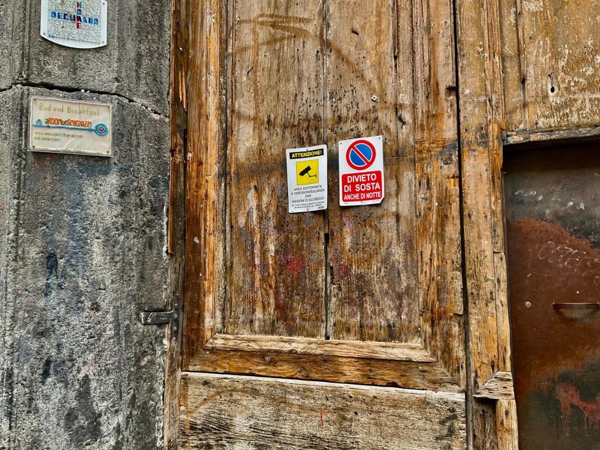 'A Room De' Scugnizzi Naples Luaran gambar