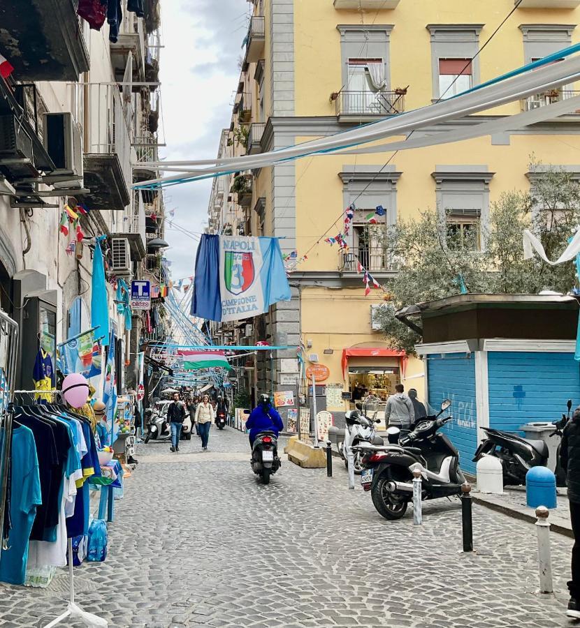 'A Room De' Scugnizzi Naples Luaran gambar