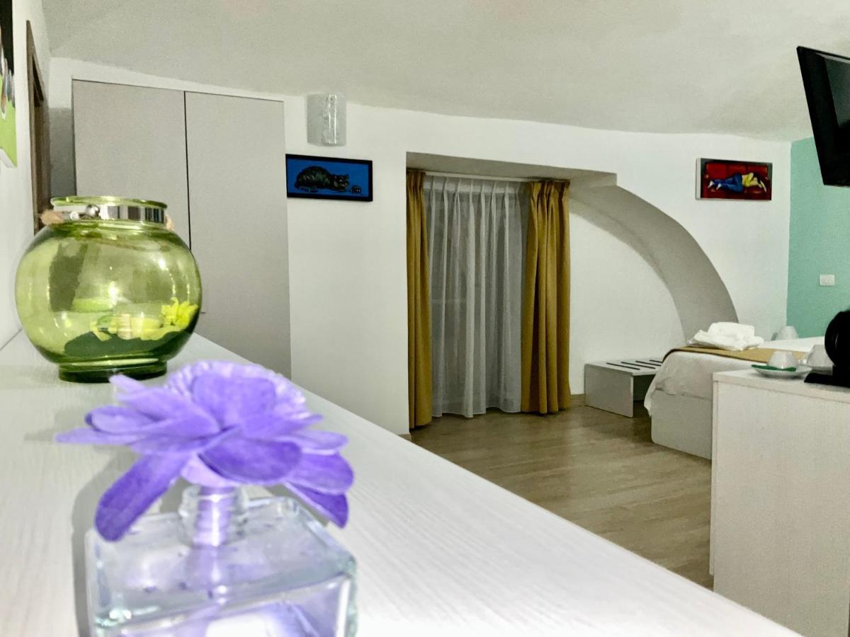 'A Room De' Scugnizzi Naples Luaran gambar